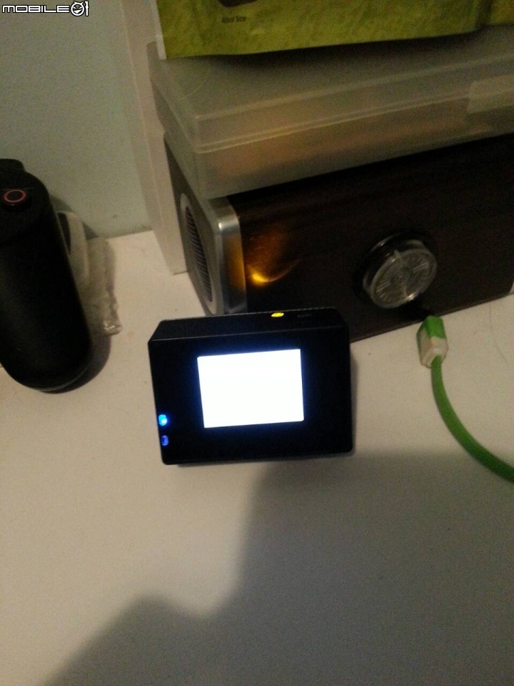 請問有大大使用sj4000遇上當機問題嗎??