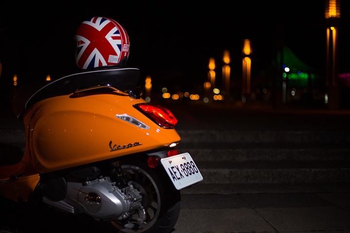 Vespa Sprint 125 女友的小夢想，外加懶人洗車的好幫手，6H石英結晶鍍膜一次搞定