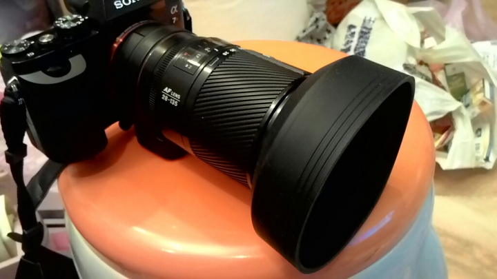 簡單幫你的minolta 28-135加遮光罩