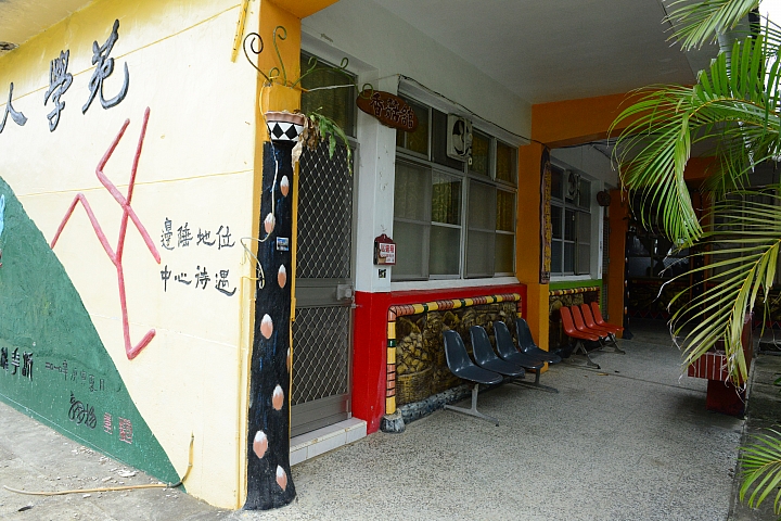 高士國小野牡丹花盛開，歡迎您住宿，一早醒來展開美麗的一天。