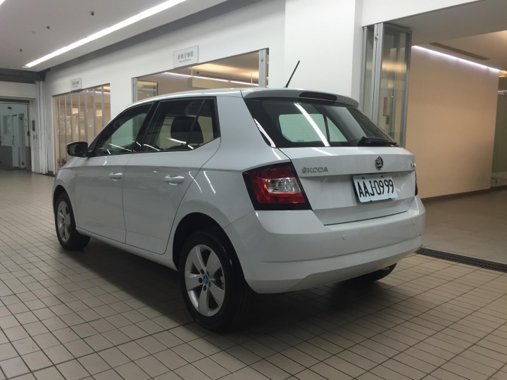 [開箱]-簡單開箱-FABIA-1.2-TSI-月光白