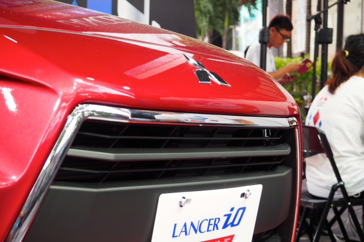 紅藍大對決，又跳又亮眼的LANCER IO特仕款賞車會場！