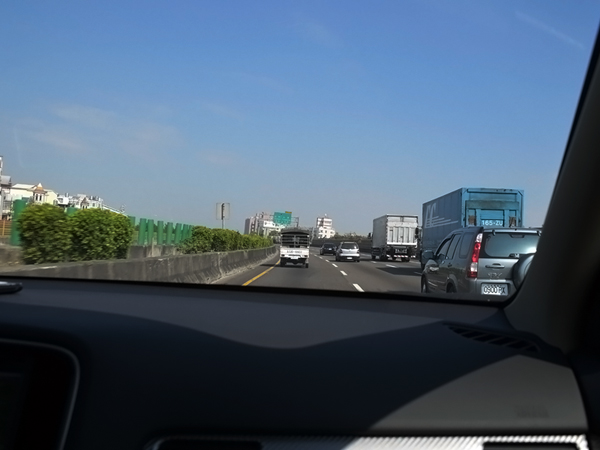 居然在三菱汽車營業所遇到憲哥【 OUTLANDER 兩天一夜體驗行 】