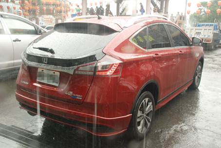 大雨澆不熄我過火的熱情！U6 SPORT新車求好運