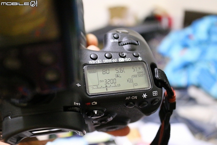 CANON 使用7D II的用家注意了~使用 P 程序式時+上閃光燈遇上強光曝光會錯誤