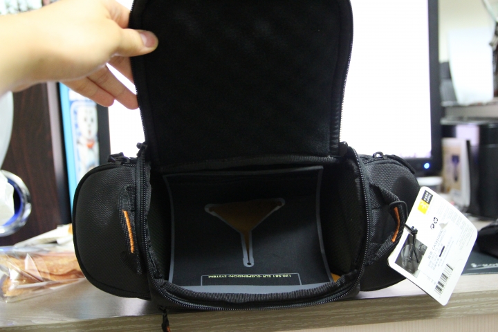 Case Logic SLRC-202 攝影包 開箱