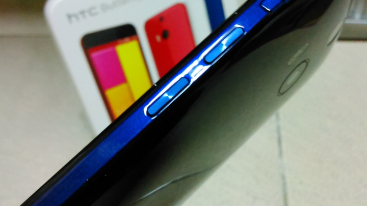 HTC butterfly 2之我的藍蝶~[開箱]