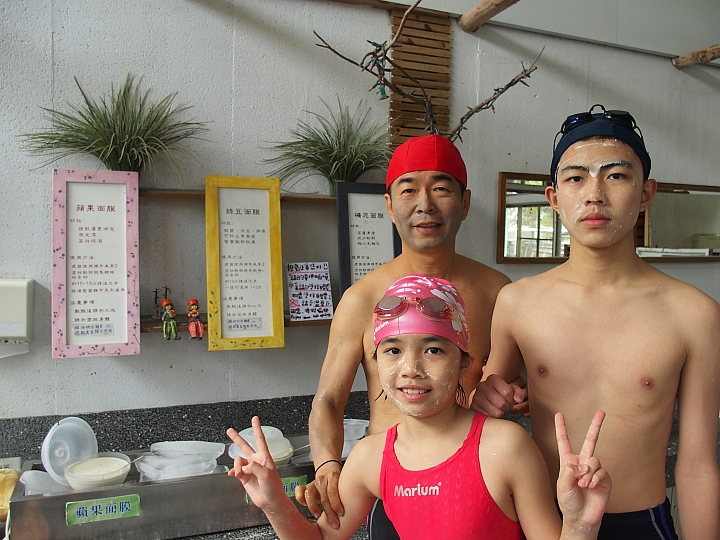 春天去，夏天也去，享受山城般的悠閒在關仔嶺景大渡假莊園。