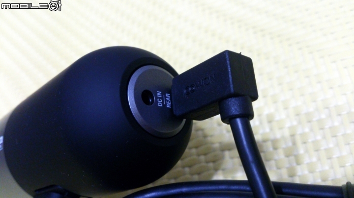 [開箱]Cowon AW2 小巧，前鏡+後鏡個別1080P!...