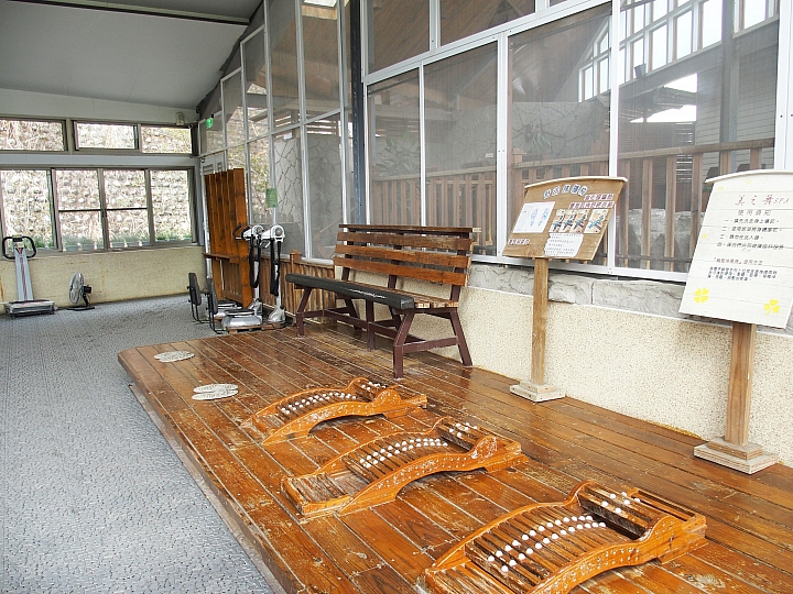 春天去，夏天也去，享受山城般的悠閒在關仔嶺景大渡假莊園。