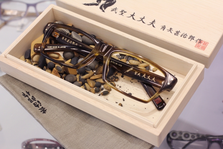 驚豔！角矢甚治郎作手工眼鏡 破天荒台灣府城【武聖大丈夫】150本限定版