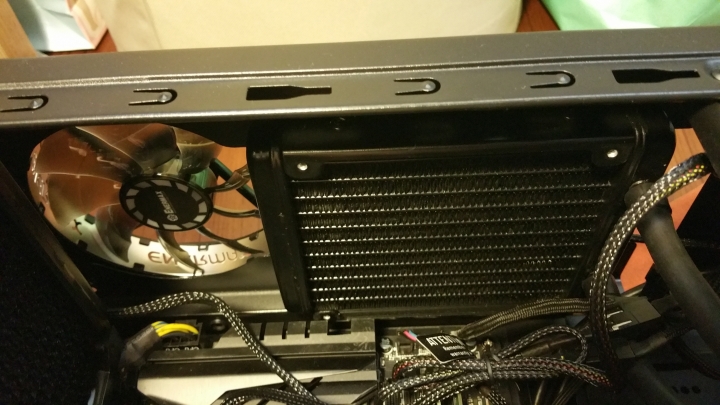 請益:CPU+GPU水冷混搭機殼12CM風扇配置善熱效益