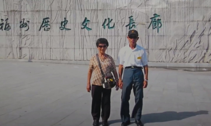 請大大幫忙p奶奶一下