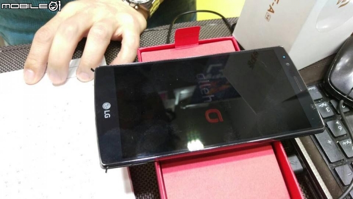 LG G4皮革棕和皮革黑簡單小開箱