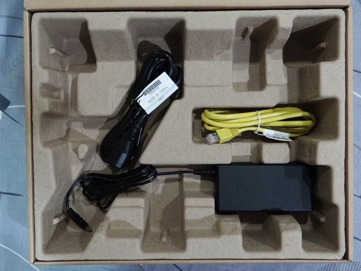 [music] NETGEAR Nighthawk X6 R8000 開箱