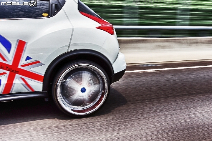 我的NISSAN JUKE 台74潭子段動態追焦-照片分享