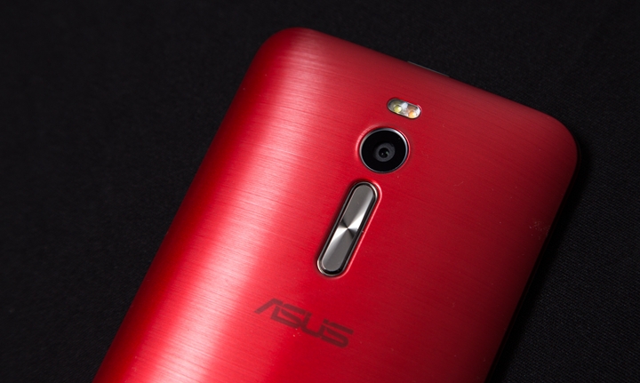 ASUS Zenfone2 4GB版本，CP值高的沒天理，人手一支不寂寞