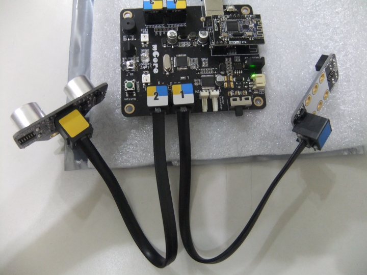 超萌的機器人 mBot 開箱及簡報介紹