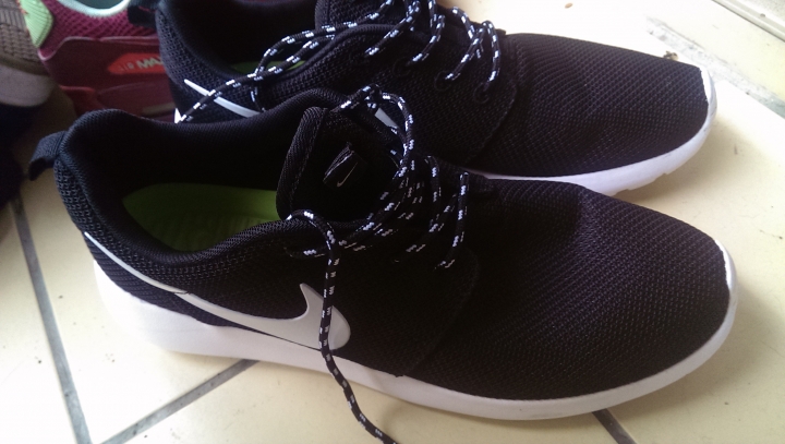 nike roshe run真假辨識
