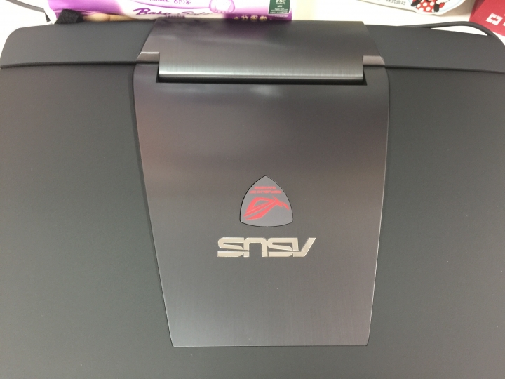 開箱ASUS G751JM 17吋筆電(i7-4710HQ/GTX860M/128SSD+1TB)