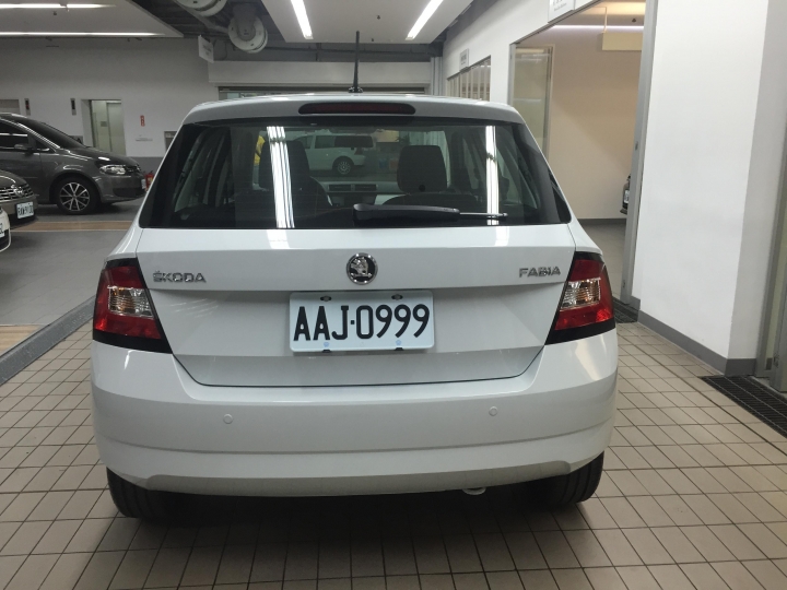 [開箱]-簡單開箱-FABIA-1.2-TSI-月光白