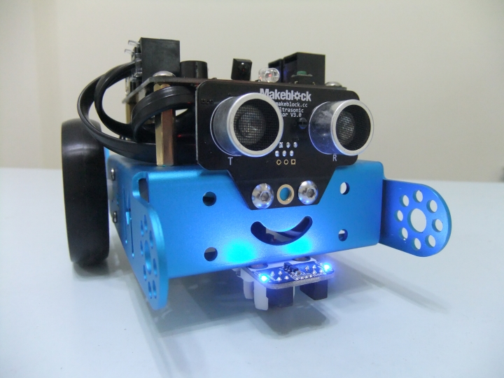 超萌的機器人 mBot 開箱及簡報介紹
