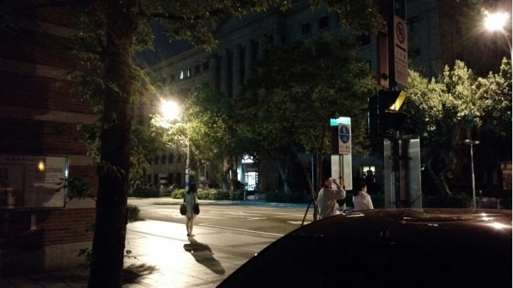 HTC E9+ 夜拍效果不錯