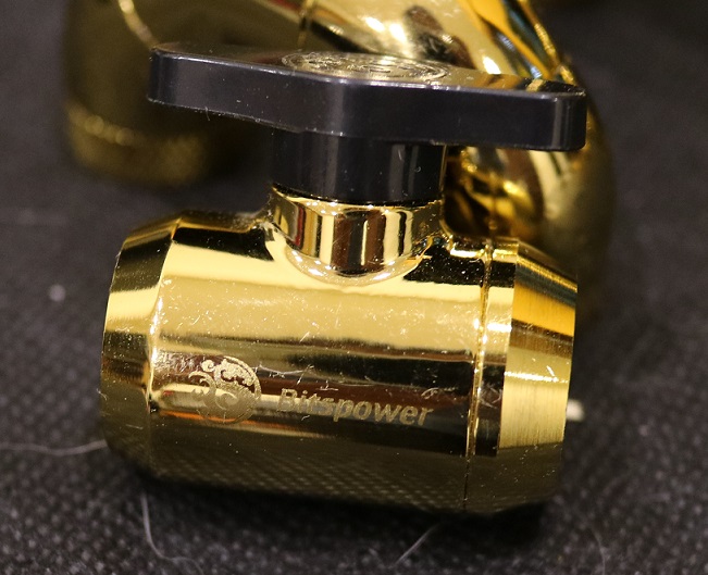 [MOD]Thermaltake - Level 10(黑金)