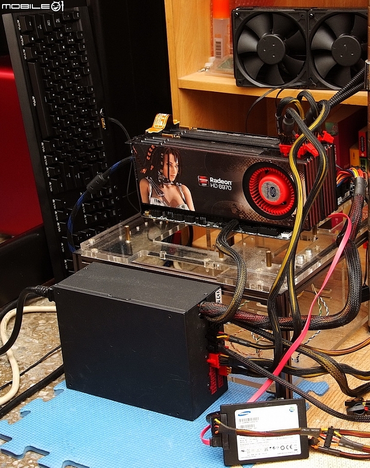 質感與外型兼具之CORSAIR電競鍵盤 - K70 RGB紅茶雙軸分享