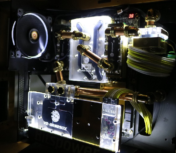 [MOD]Thermaltake - Level 10(黑金)