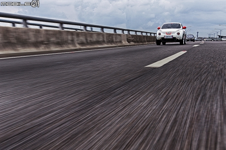 我的NISSAN JUKE 台74潭子段動態追焦-照片分享