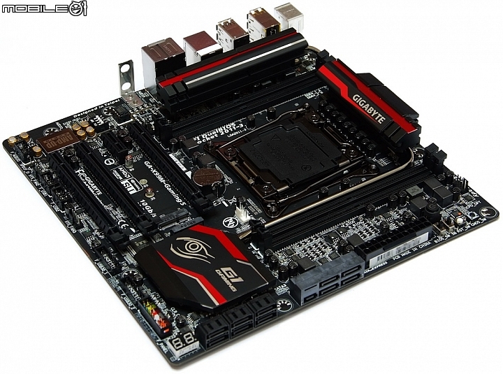 質感與外型兼具之CORSAIR電競鍵盤 - K70 RGB紅茶雙軸分享