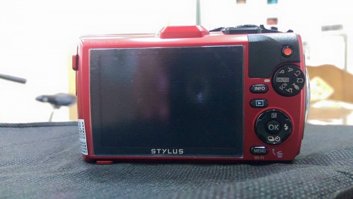 [開箱] 人生第一台數位相機 Olympus TG-4 入手!!!
