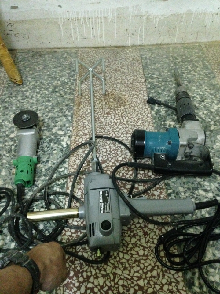 【DIY】翻修一間屋齡比自己還老的房屋《05/03更新》(現在打算全部整理好再分享！謝謝！)