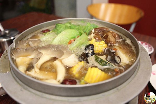 [食記] 新竹竹北 帝王食補薑母鴨 春夏養生食補烏蔘雞