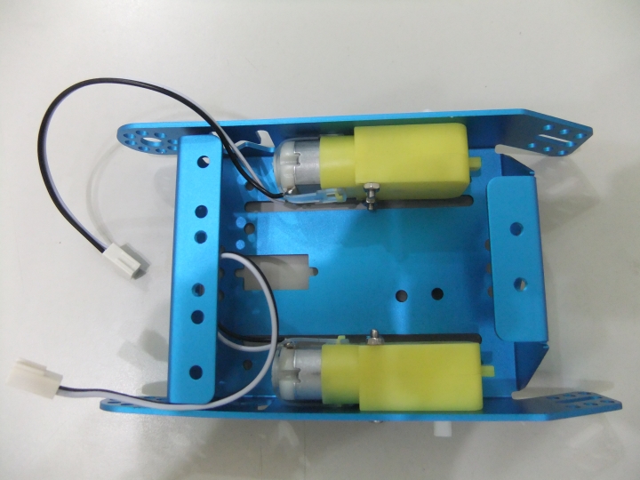 超萌的機器人 mBot 開箱及簡報介紹