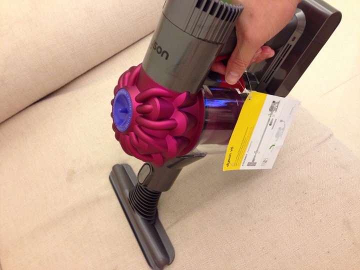 美國2015年最新 Dyson V6 motohead 開箱文