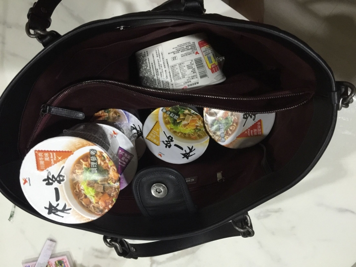 （開箱）香奈兒媽咪購物包！
