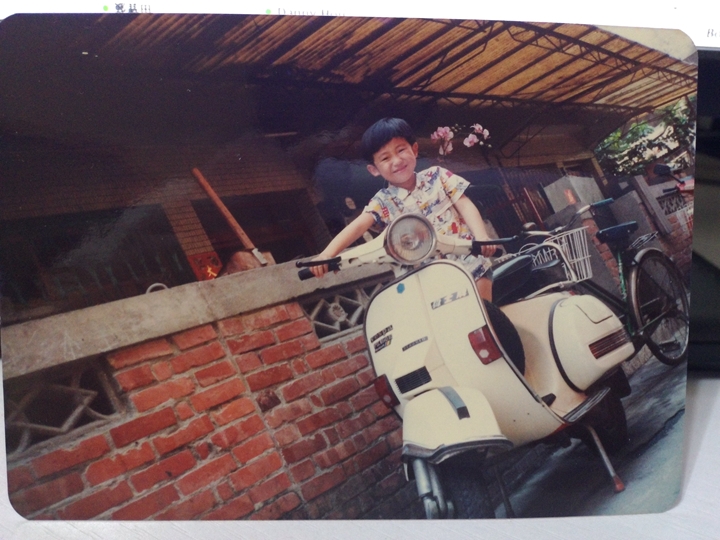 Vespa Sprint 125 女友的小夢想，外加懶人洗車的好幫手，6H石英結晶鍍膜一次搞定