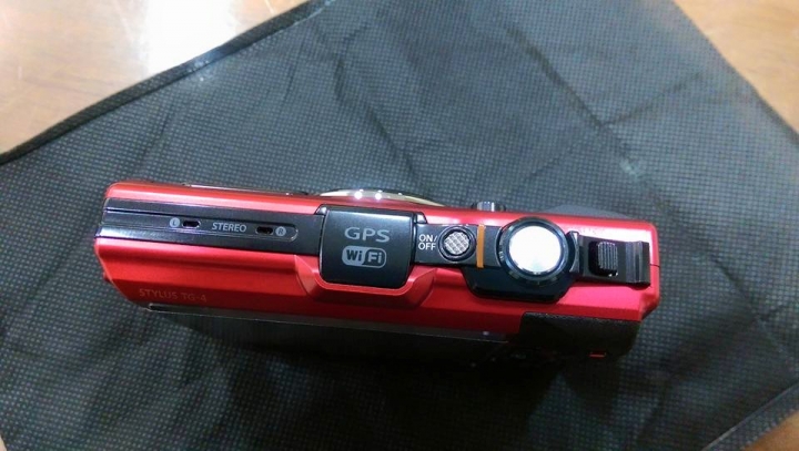 [開箱] 人生第一台數位相機 Olympus TG-4 入手!!!