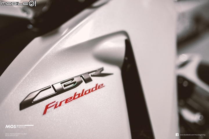 Honda CBR Fireblade pearl white 開箱分享
