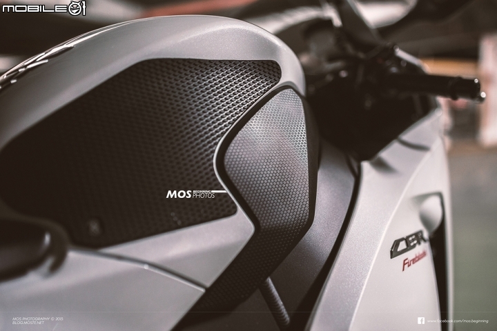 Honda CBR Fireblade pearl white 開箱分享