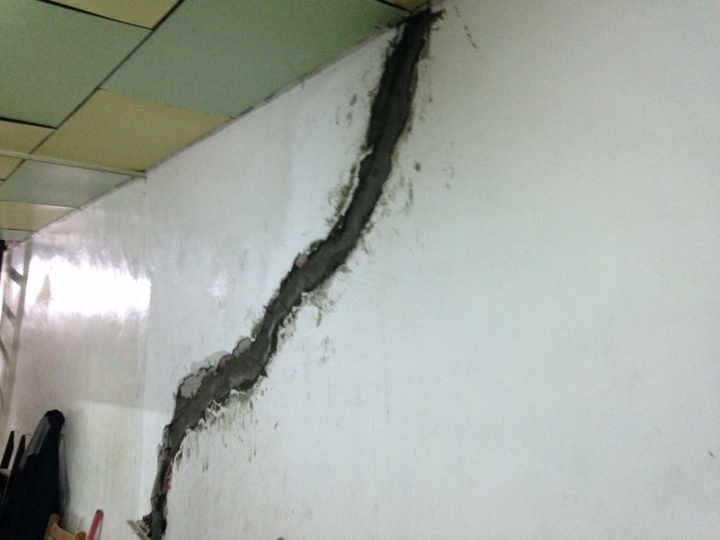 【DIY】翻修一間屋齡比自己還老的房屋《05/03更新》(現在打算全部整理好再分享！謝謝！)