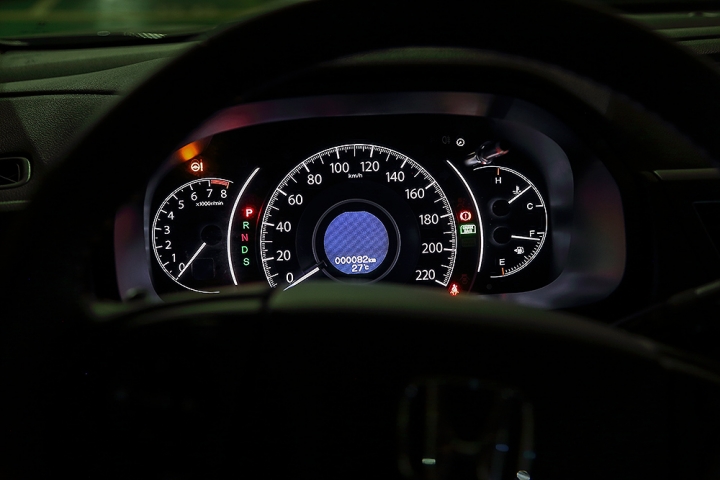 【簡單開箱】2015 HONDA CR-V 2.4VTi-S 開箱_新增1000km保養及油耗分享