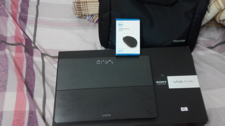 Sony Fit 14A簡單開箱