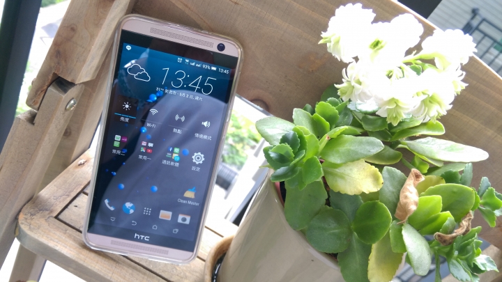 「開箱」One E9+與蝴蝶2簡單比較以及Sense 7新功能介紹