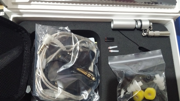 [簡單開箱] Shure SE846