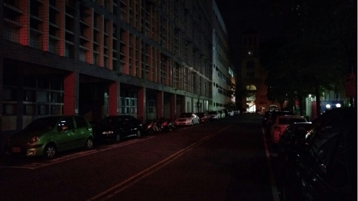 HTC E9+ 夜拍效果不錯