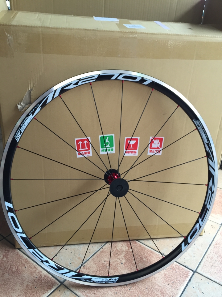 "CBT AR2701 Angel 輕量競賽LT版"輪組簡單開箱文