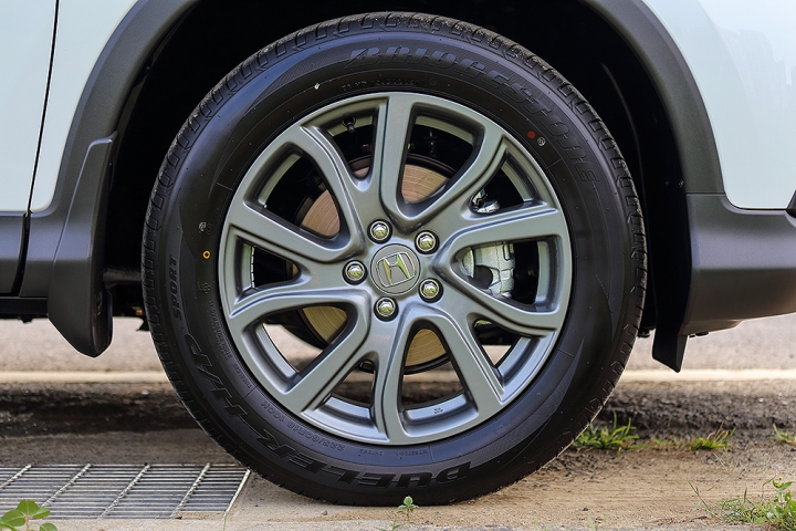 【簡單開箱】2015 HONDA CR-V 2.4VTi-S 開箱_新增1000km保養及油耗分享